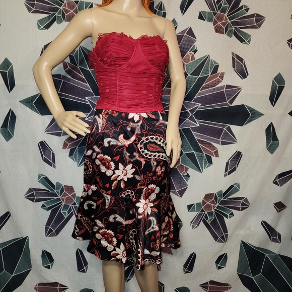 NWT Lulus size small bustier red polka dot lace structured crop top - Picture 3 of 12